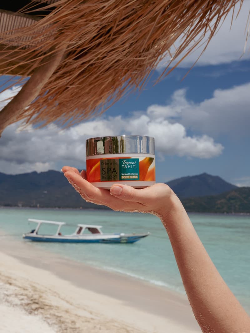 Peeling do ciała Tahiti Body Scrub, widoczna struktura peelingu